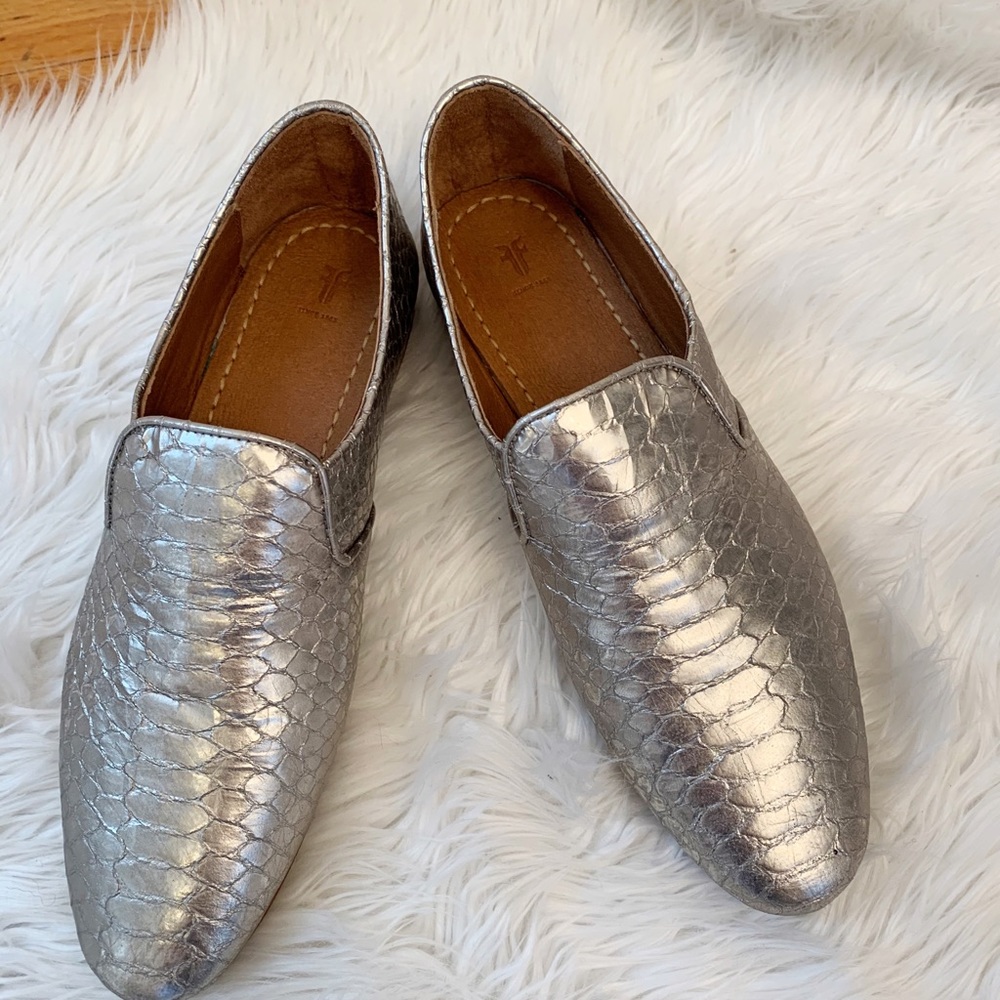 SOLD New Frye Loafer NWOB Size 9